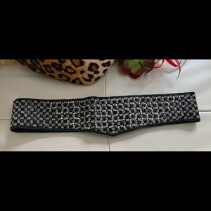 Le Regale LTD. Handmade Beaded & Rhinestone Belt with Velcro closure size large